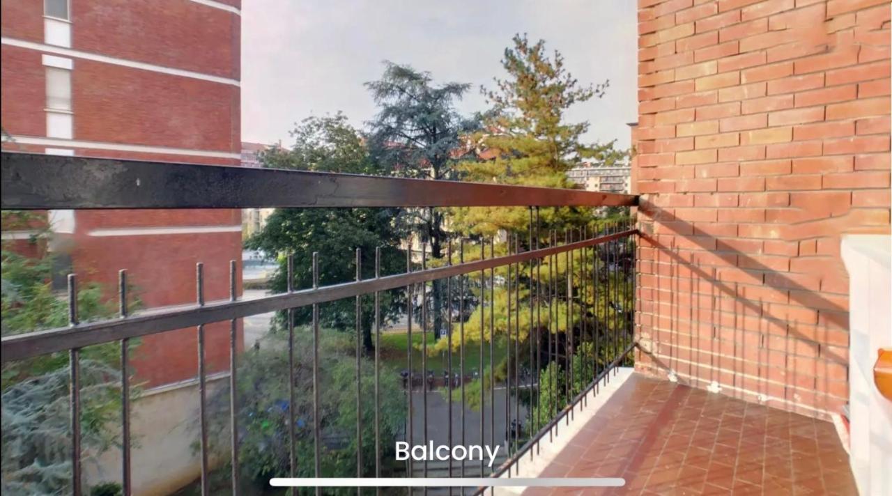 Metro Famagosta - Luminoso Appartamento Con Balcone Free Wifi & Parking Mailand Exterior foto